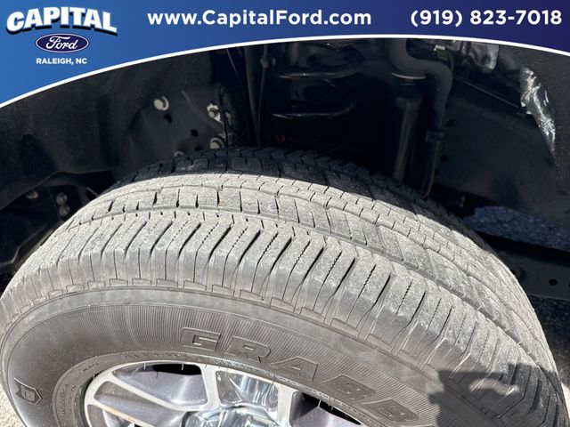 Used 2025 Oxford White Ford XLT image 14