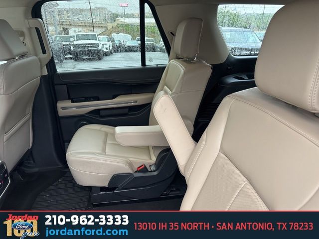 Used Car 2023 Ford Expedition  Xlt For Sale Under $50,000 In San Antonio, Texas