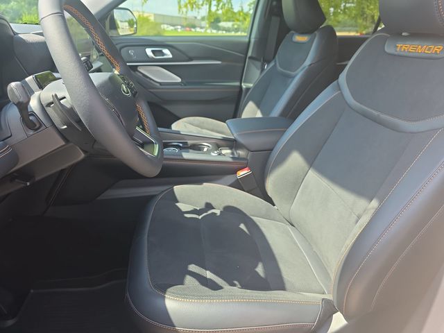New 2026 Star White Metallic Tri-Coat Ford Tremor® image 17