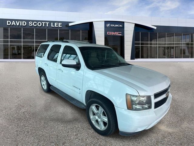 Summit White 2007 Chevrolet Tahoe LTZ 4WD SUV / Crossover Four-Wheel Drive 4-Speed Automatic Overdrive