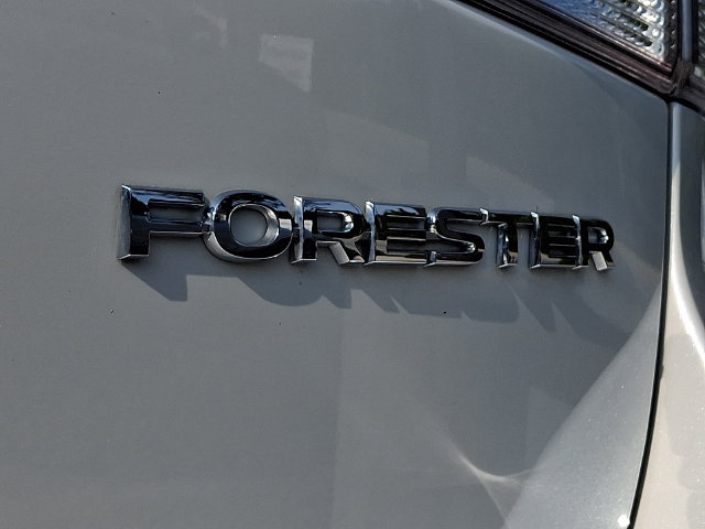 2023 Subaru Forester Base White at Subaru and VW of Moon Township