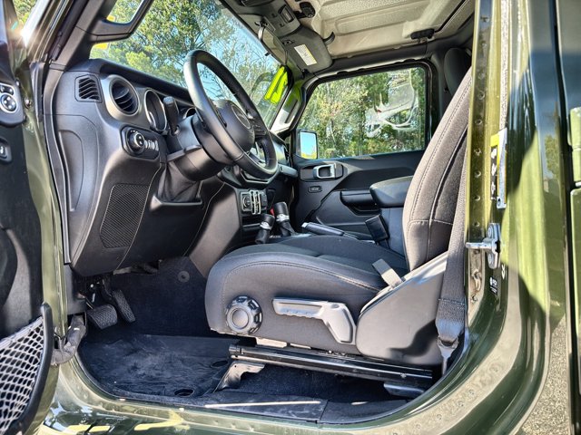 Used 2021 Green Jeep Willys image 12