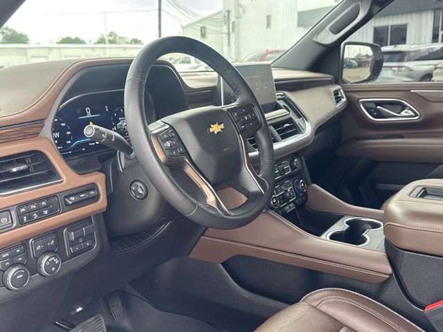 2024 Chevrolet Suburban High Country - 3