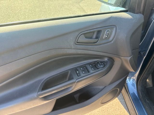 Used 2018 Blue Ford S image 8