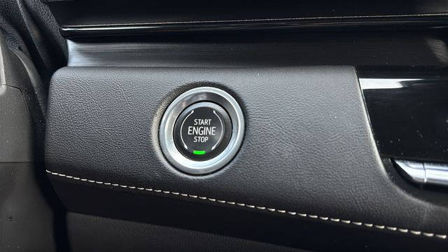Used 2022 White Cadillac Sport image 29