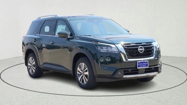 2024 Nissan Pathfinder SL