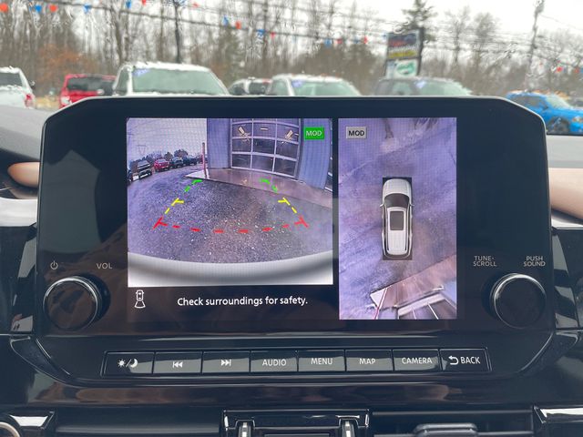 2023 Nissan Pathfinder Platinum - Pearl White Tricoat exterior view 17