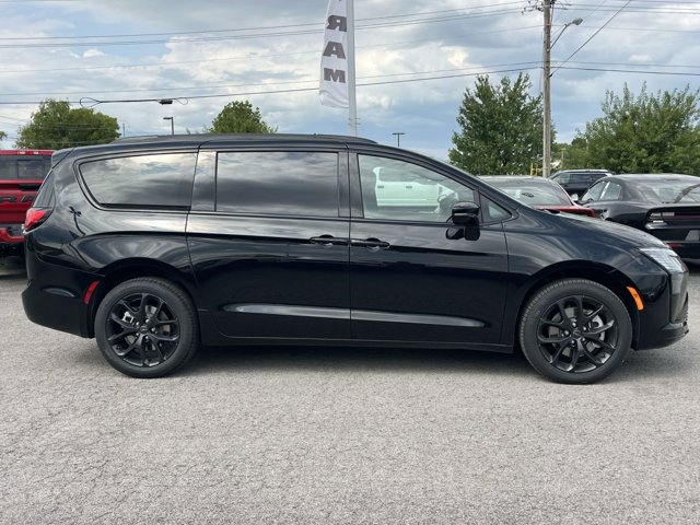 New 2027 Black Chrysler Limited image 8