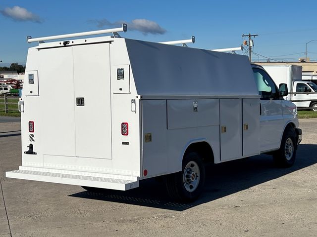 2024 GMC Savana 3500 Work Van 5