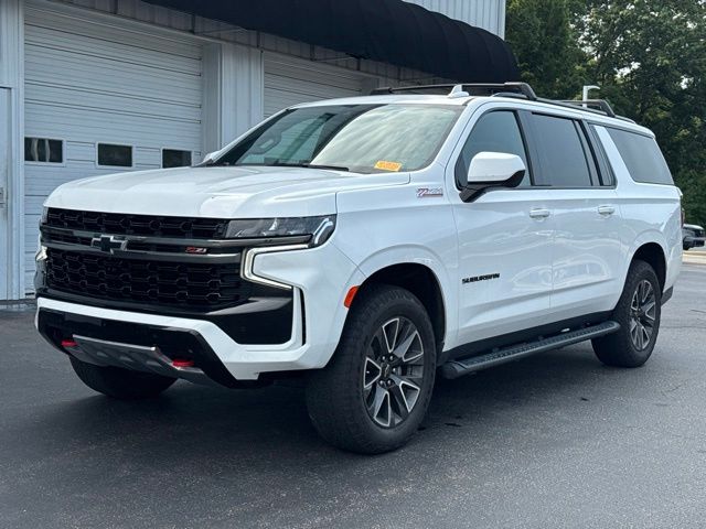 Summit White 2022 Chevrolet Suburban SUV / Crossover Four-Wheel Drive