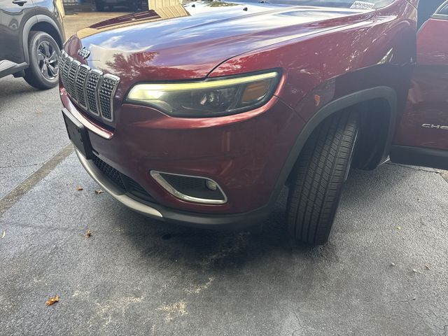 Used 2019 Red Jeep Limited image 32