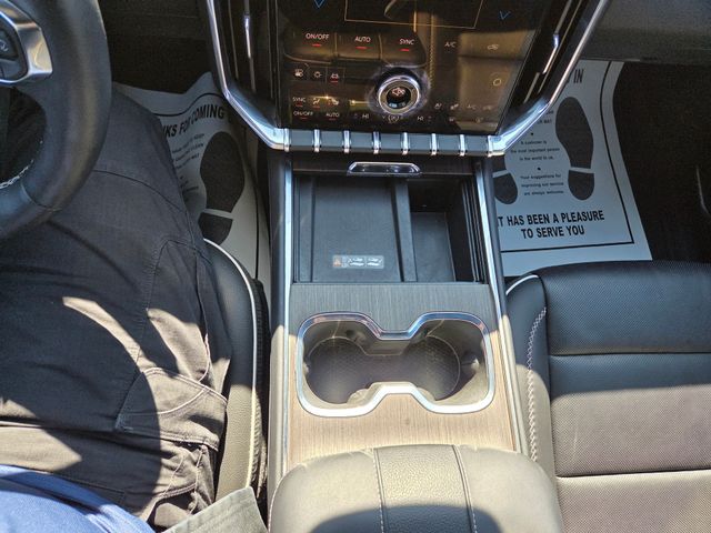 2025 GMC Acadia AWD Denali