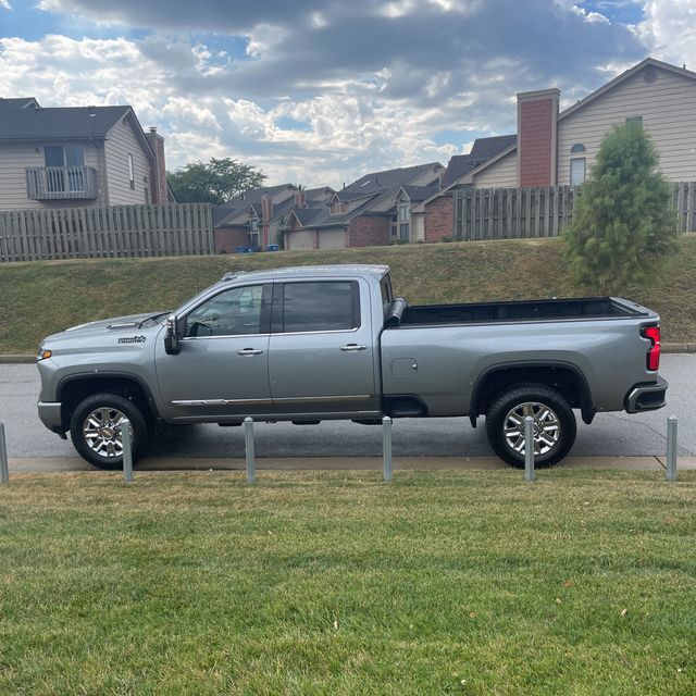 2024 Chevrolet Silverado 3500HD High Country 17