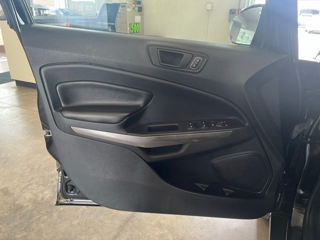 2020 Ford EcoSport SES photo