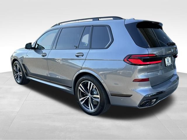 2025 BMW X7 M60i 7