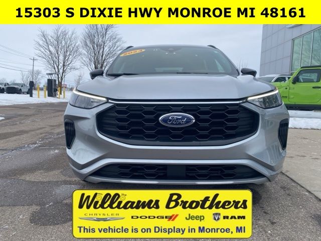 2024 Ford Escape ST-Line - Silver Metallic exterior view 2