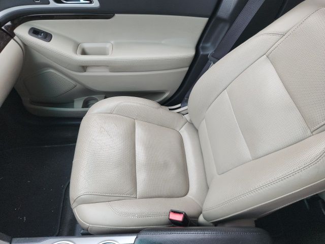 Used 2012 White Platinum Clearcoat Metallic Ford Limited image 16