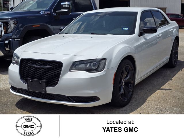 2021 Chrysler 300 Touring RWD