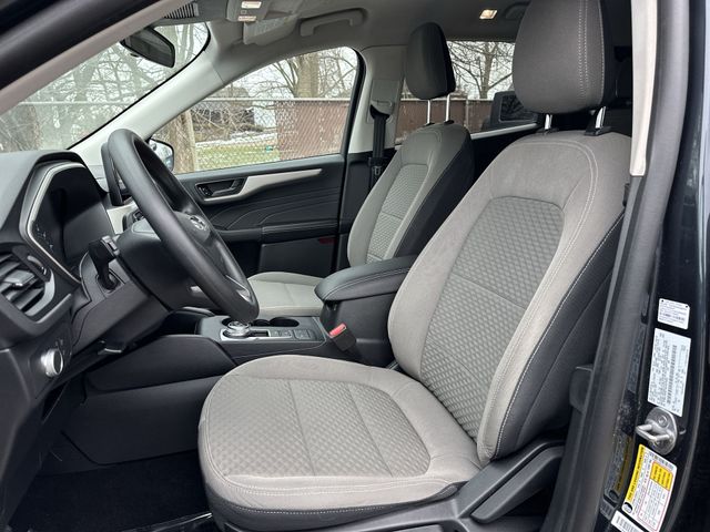 Used 2022 Blue Ford SE image 15