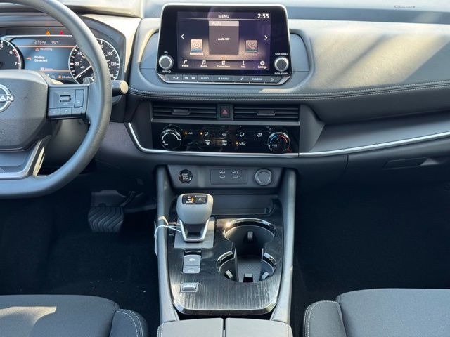 2025 Nissan Rogue S - Photo 23