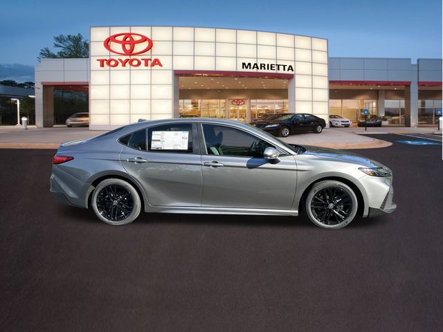 2025 Toyota Camry SE 27