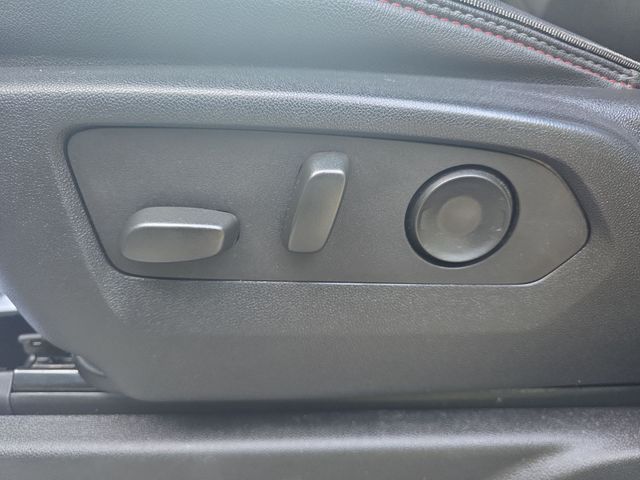 Used 2024 White Chevrolet RST image 31