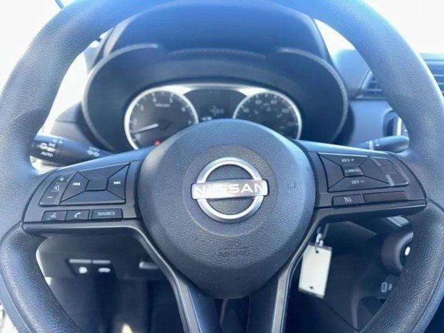 NissanVersa9