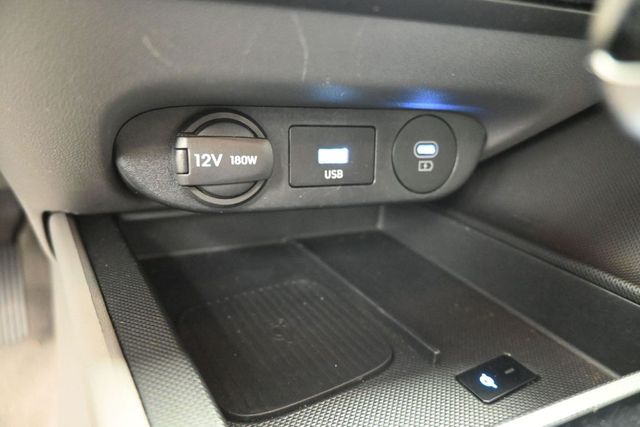 Used 2025 Hyundai Elantra Sedan