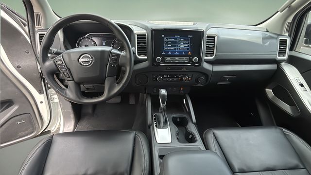 Used 2024 White Nissan SL image 17