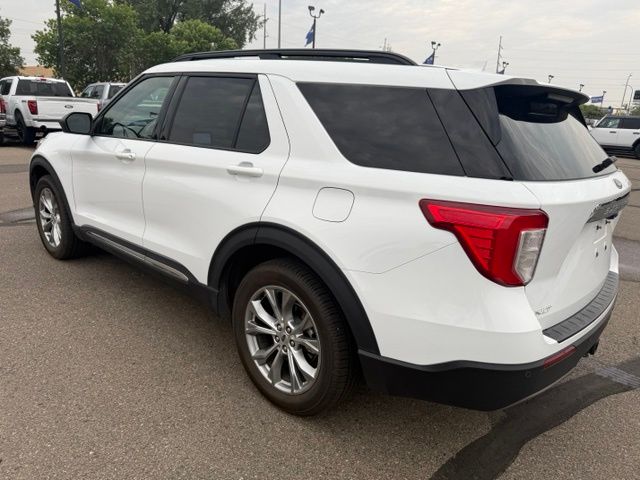 2020 Oxford White Ford Explorer XLT 4X4 SUV