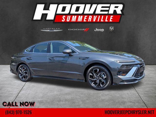 Gray 2024 Hyundai Sonata Sedan Front-Wheel Drive 8-Speed Automatic