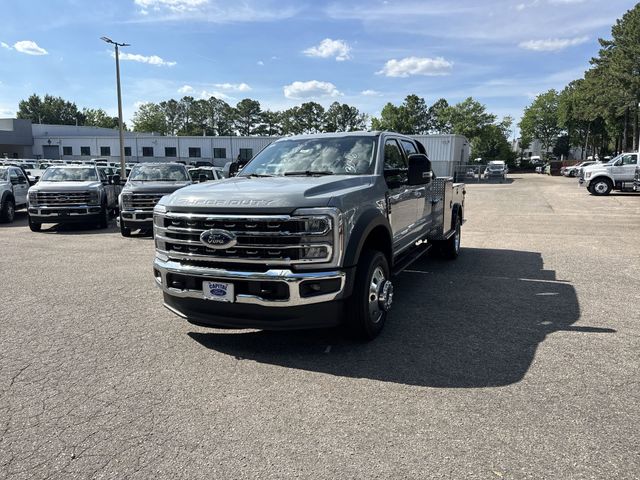 2026 Ford F-450 Lariat 4x4 Crew Cab 179-In DRW's photo