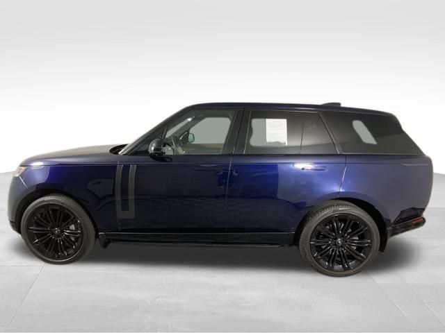 2023 Land Rover Range Rover SE 4