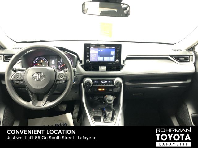 2019 Toyota RAV4 XLE 14