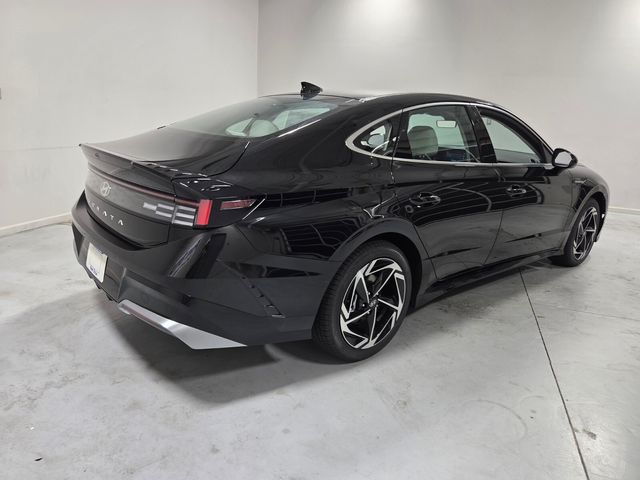 New 2026 Black Hyundai SEL Sport image 11