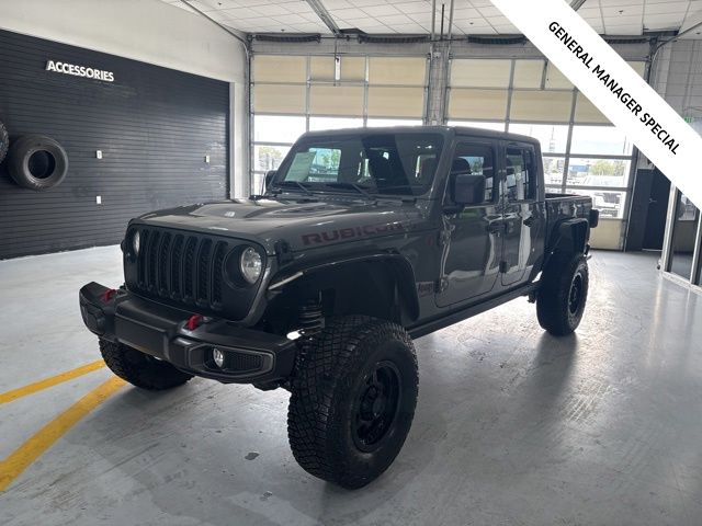 Sting-Gray Clearcoat 2022 Jeep Gladiator Pickup Truck Four-Wheel Drive 8-Speed Automatic