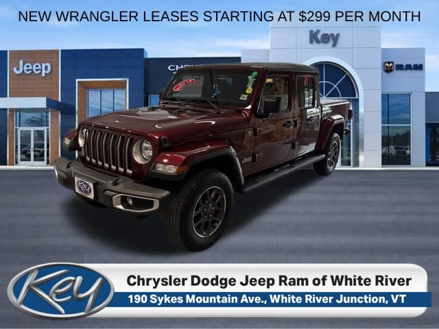 Snazzberry Pearlcoat 2022 Jeep Gladiator Pickup Truck Four-Wheel Drive 8-Speed Automatic