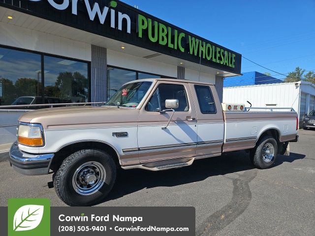 White 1996 Ford F-250 Pickup Truck