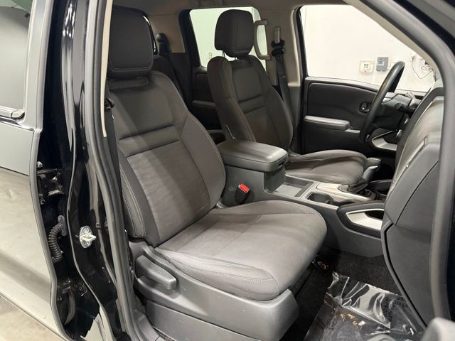 2022 Nissan Frontier SV photo