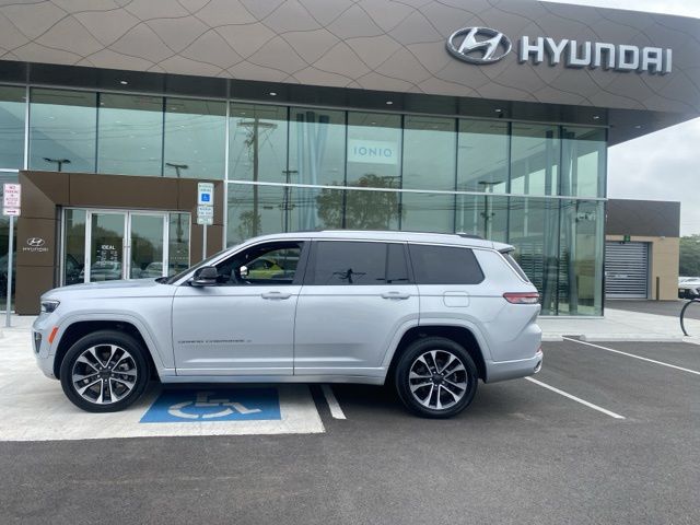 2021 Jeep Grand Cherokee L Overland 9