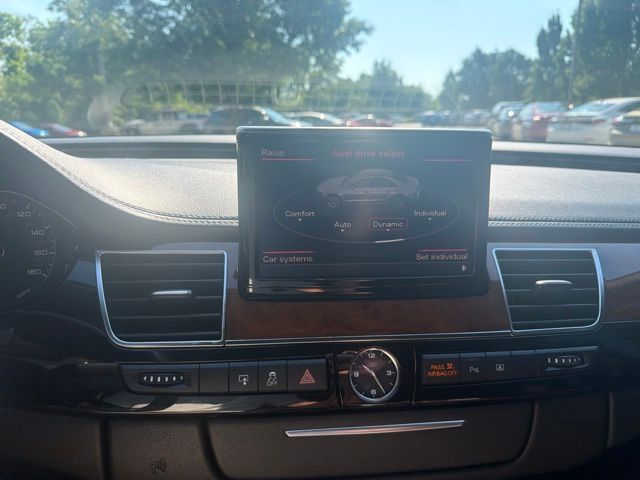 Used 2011 White Audi L 4.2 image 11
