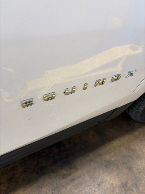 Used 2022 White Chevrolet LT image 5