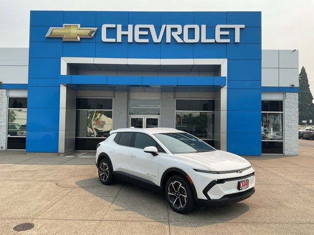 Summit White 2026 Chevrolet Equinox EV SUV / Crossover All-Wheel Drive 1-Speed Automatic