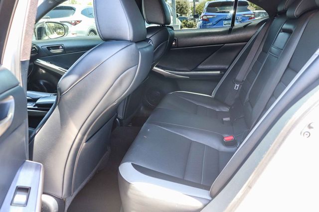 Used 2020 White Lexus 300 image 20