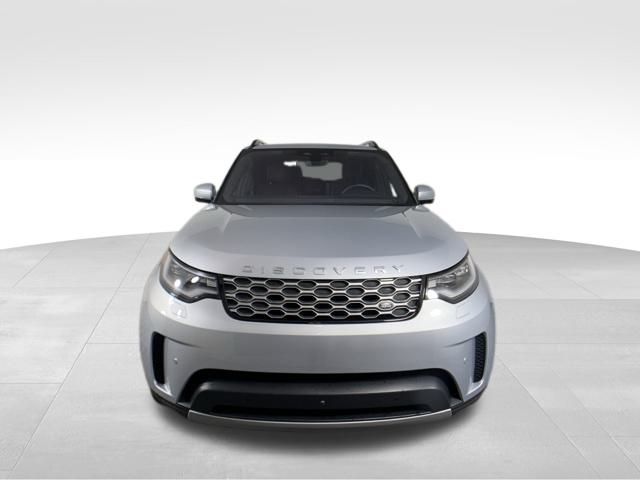 2022 Land Rover Discovery S 10