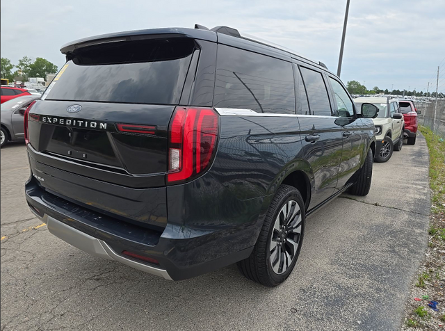 2025 Blue Metallic Ford Expedition Platinum 4X4 SUV
