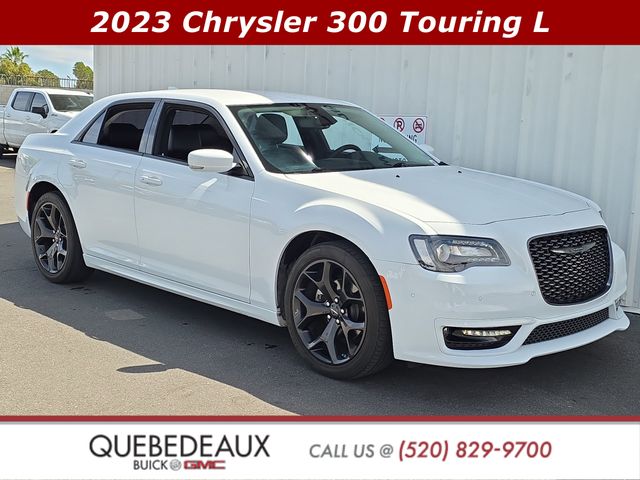 Bright White Clearcoat 2023 Chrysler 300 Touring L RWD Sedan Rear-Wheel Drive 8-Speed Automatic