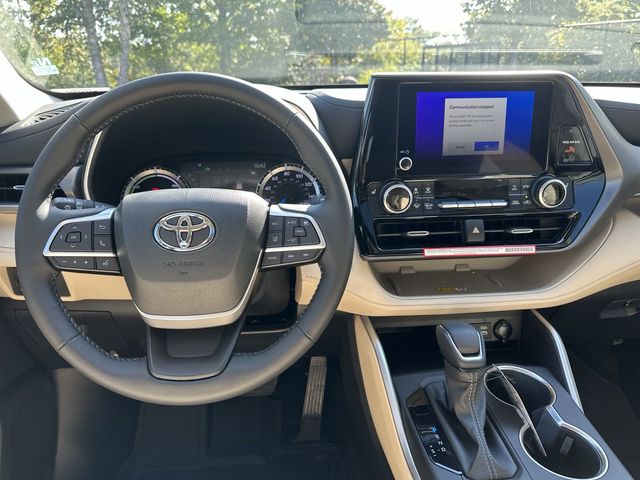 2024 Toyota Highlander Hybrid XLE 9