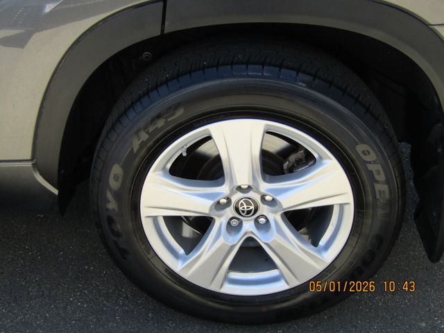 used 2019 Toyota Highlander car, priced at $25,499