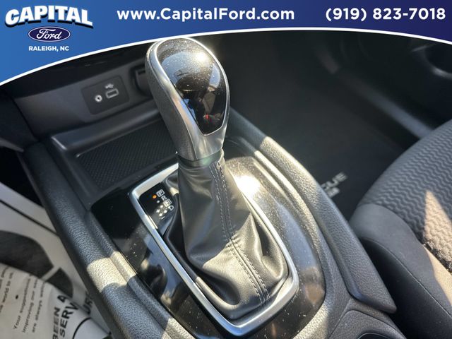Used 2019 Silver Nissan S image 30